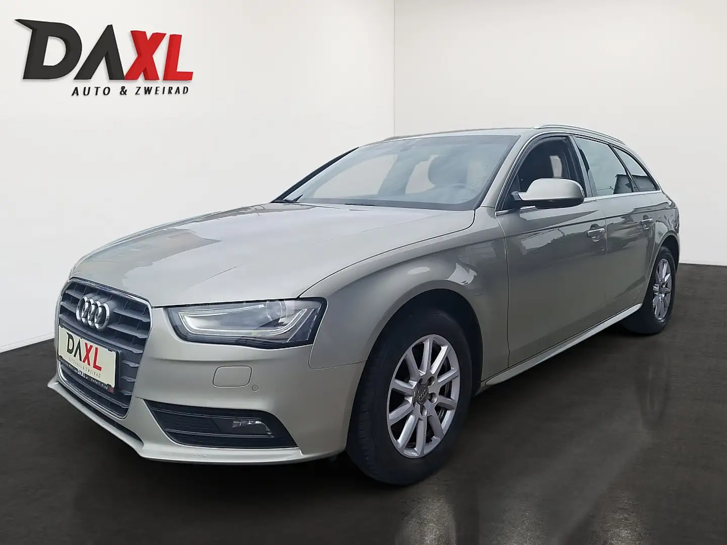 Audi A4 Avant 2,0 TDI Style Aut. Braun - 1