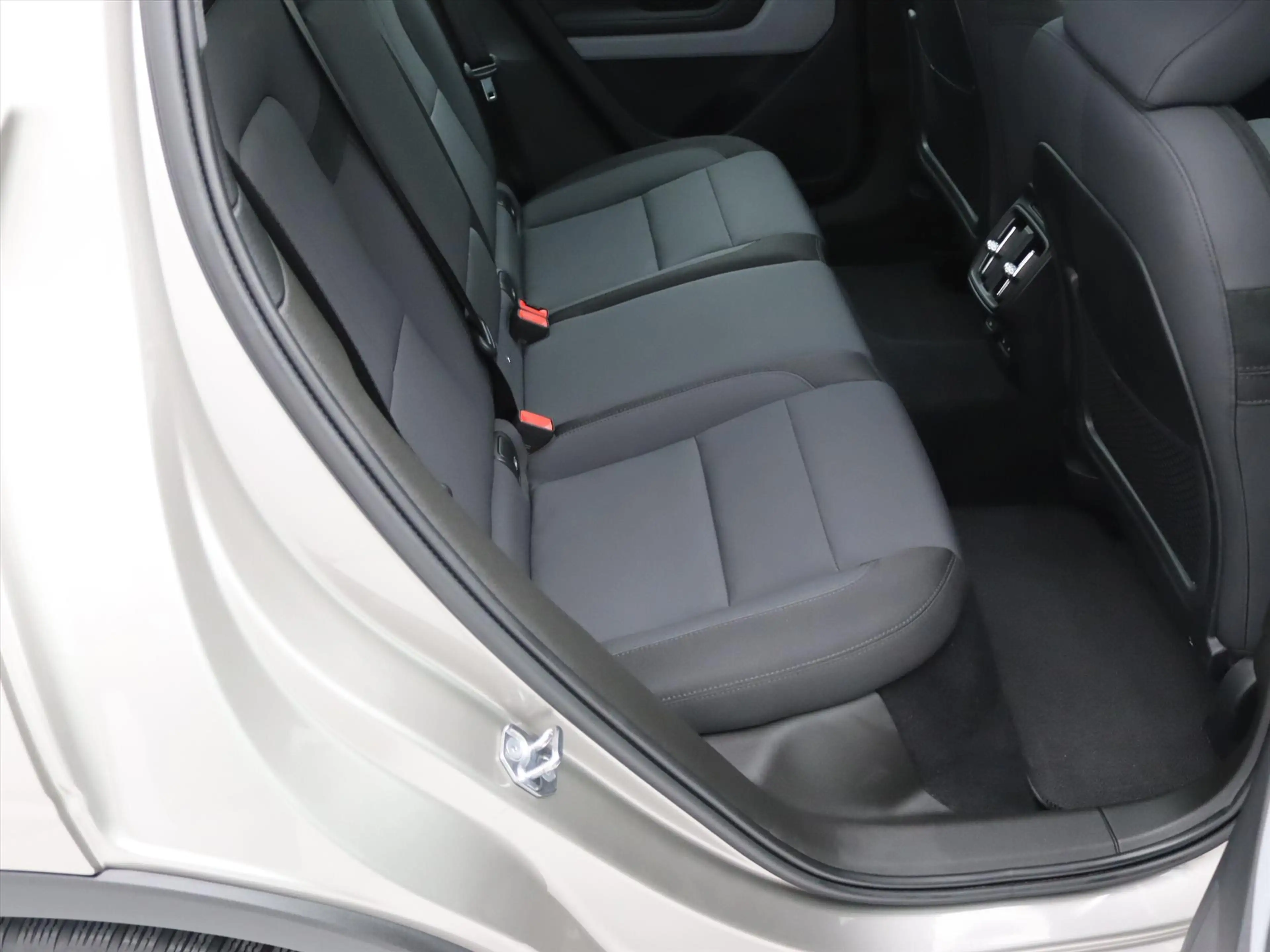 Polestar 2 170kW Long Single Motor 231pk Auomaat [ CRUISE+WAR — photo 18