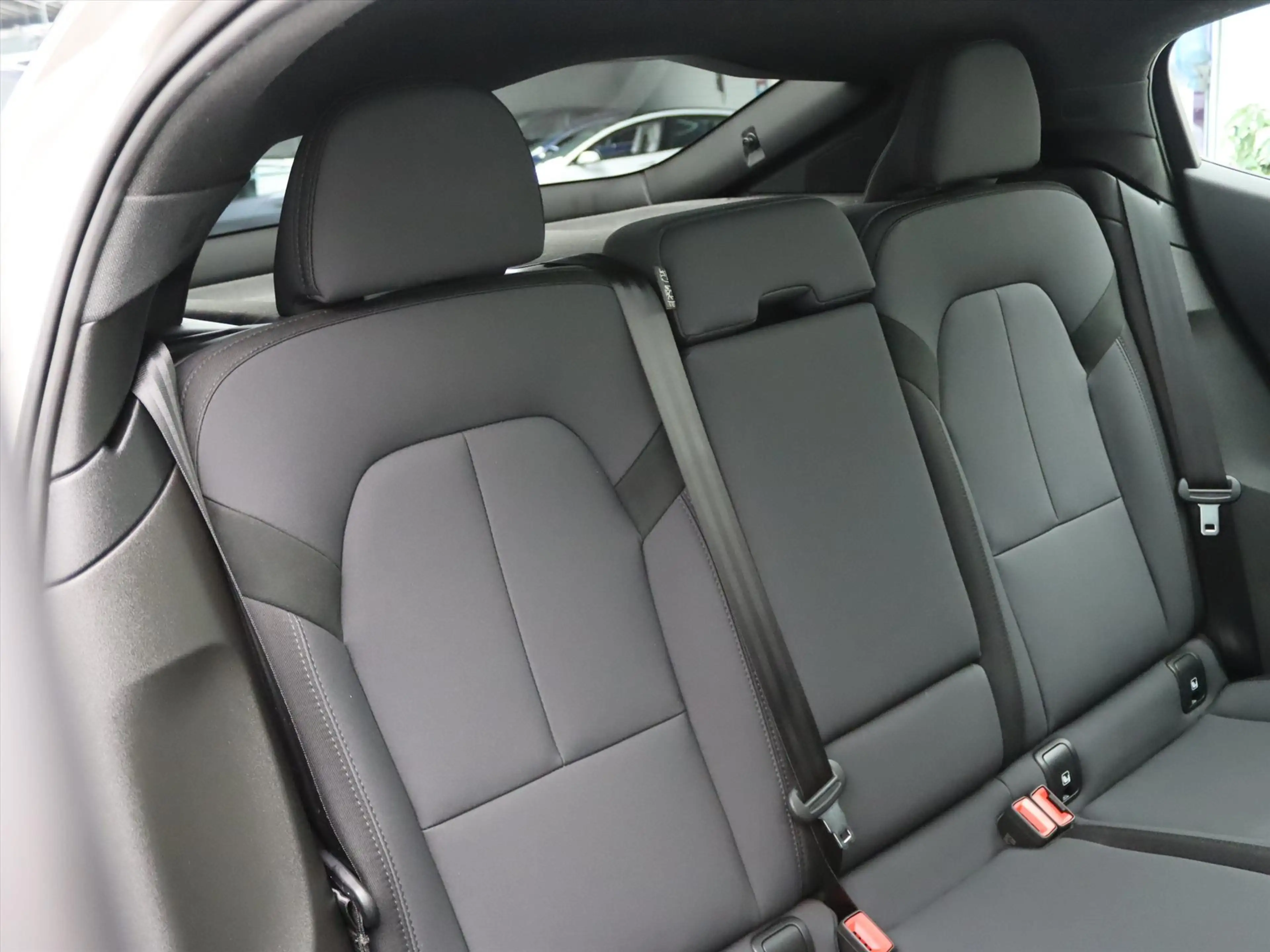 Polestar 2 170kW Long Single Motor 231pk Auomaat [ CRUISE+WAR — photo 17