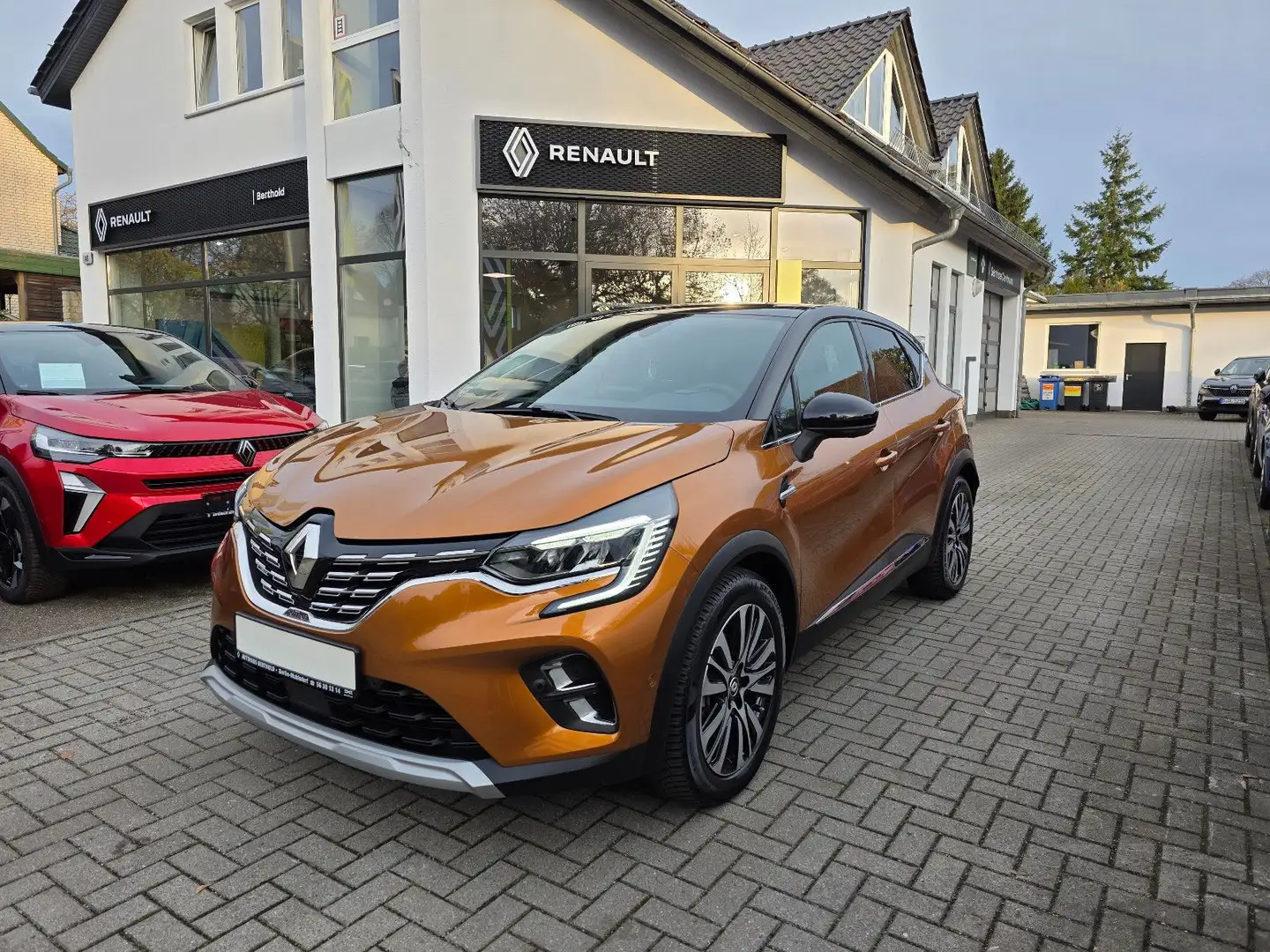 Renault Captur II Initiale Paris E-Tech Plug-In 160 Orange - 1