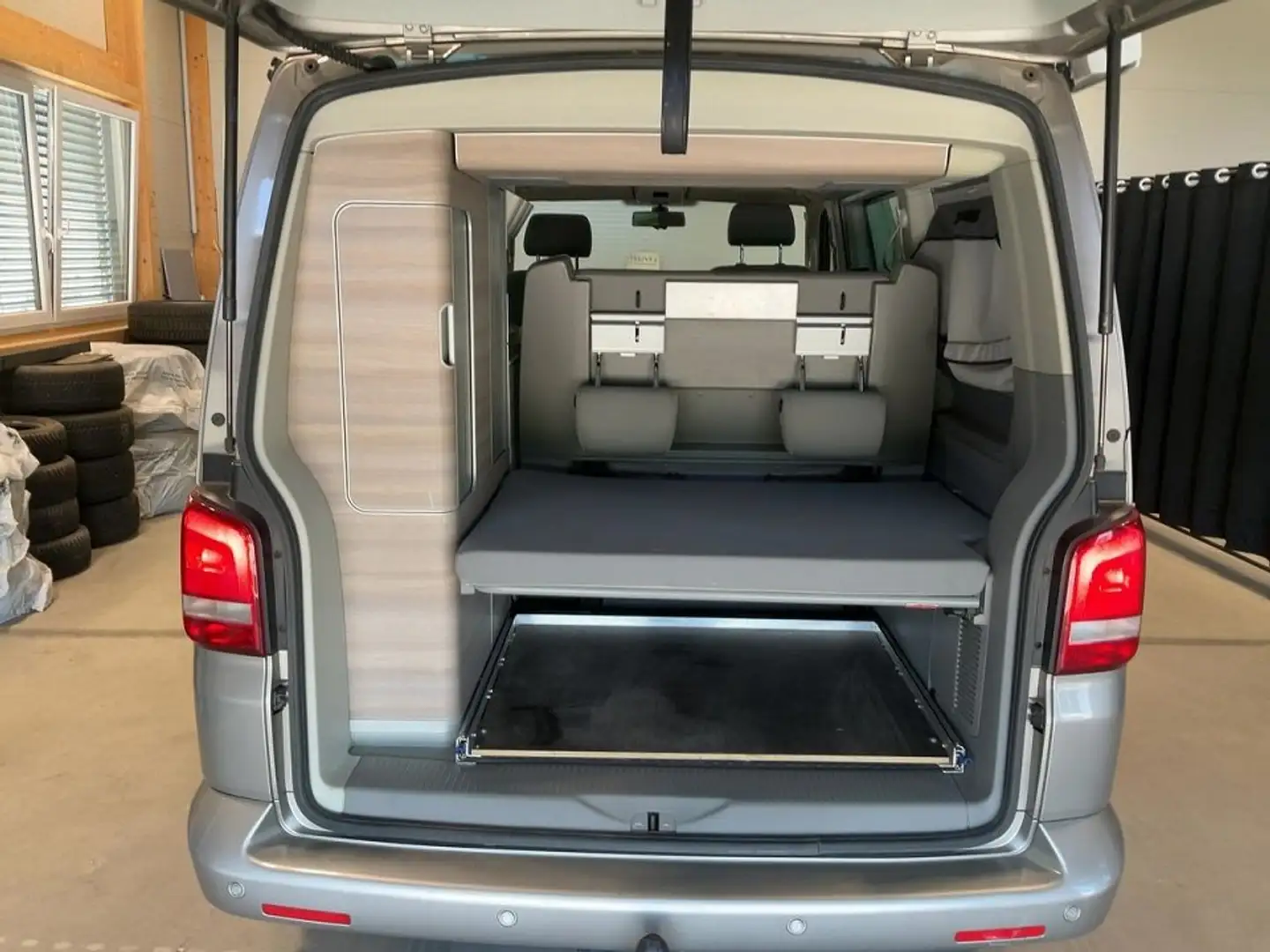 Volkswagen T5 California California 2.0 TDI Gris - 2