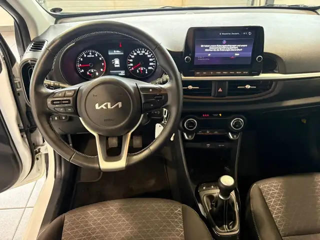 Kia Picanto view 9