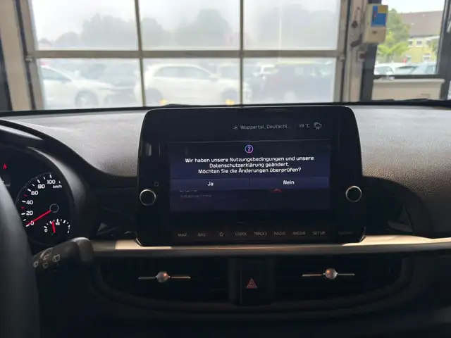 Kia Picanto view 11