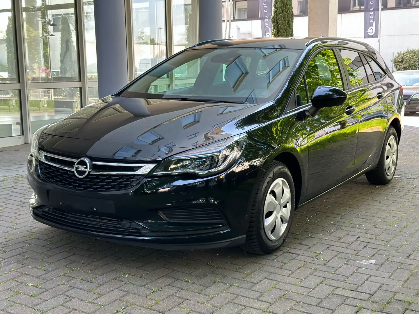Opel Astra Edition Start/Stop/Tüv-Neu/Garantie/PDCx2/Klima Schwarz - 2