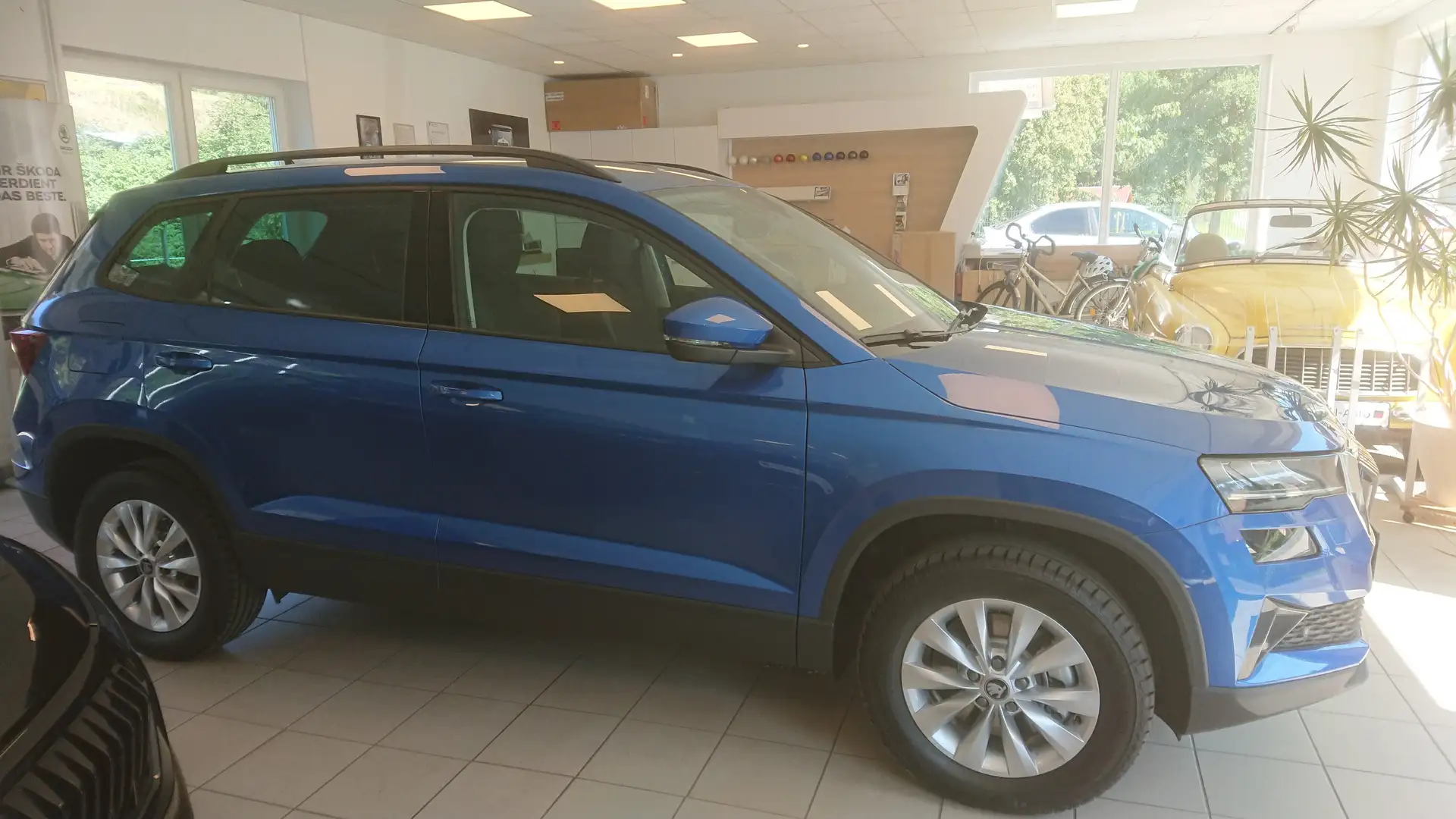 Skoda Karoq Selection Blau - 2