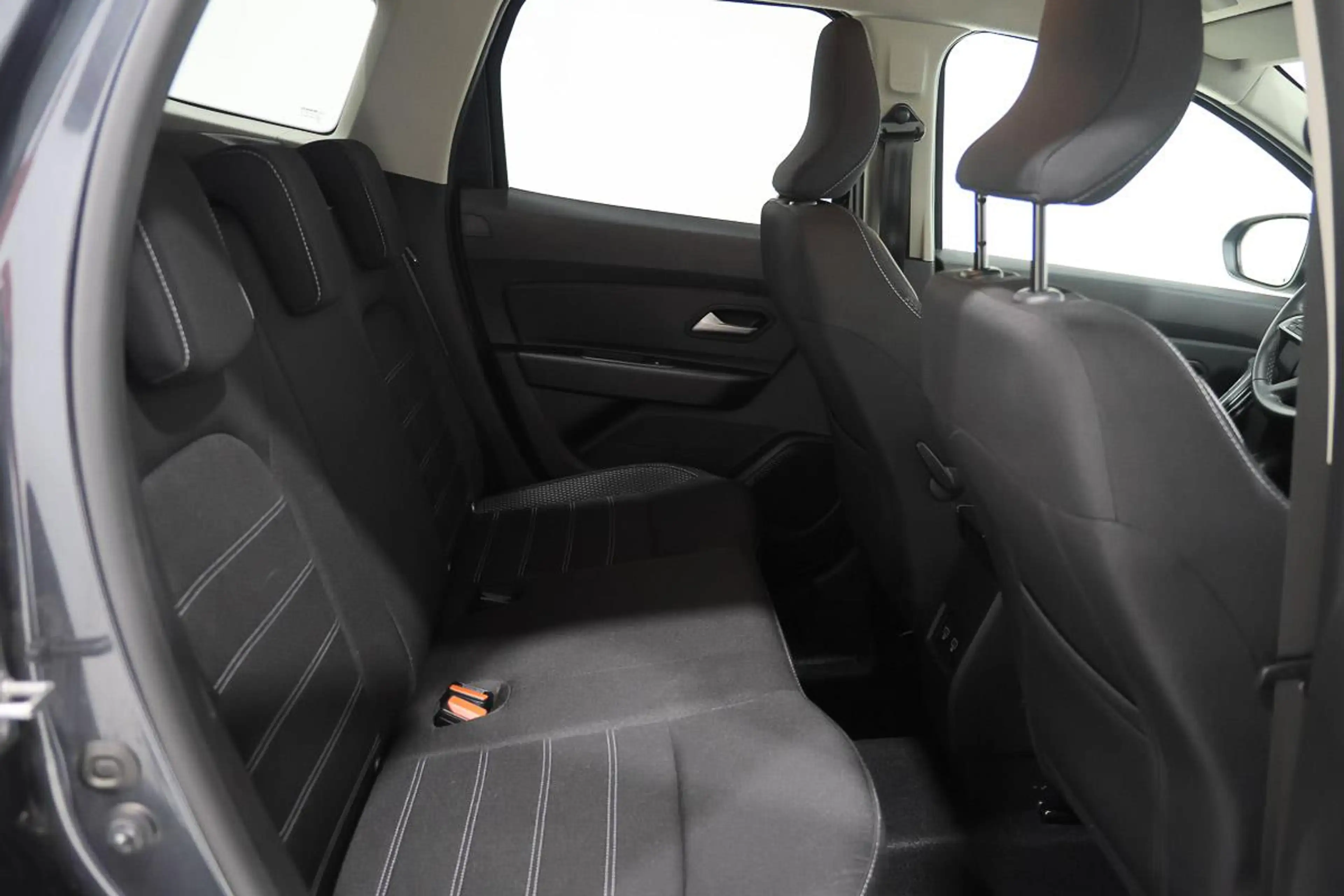 Dacia Duster 1.3 TCE 150 AUTOMATIQUE LED GPS CAMERA REGU JA17 — photo 10