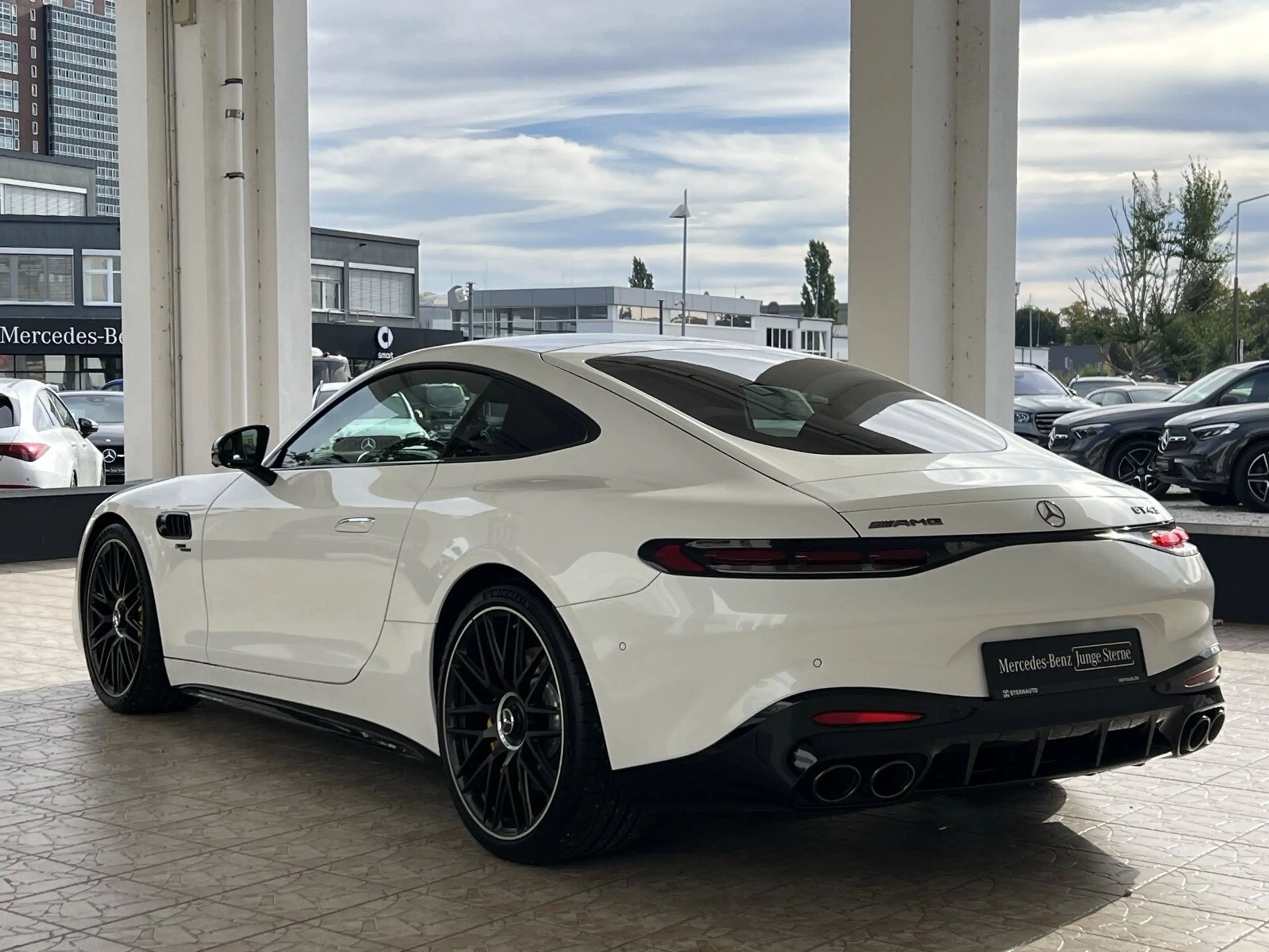 Mercedes-Benz AMG GT GT 43 AMG Premium Plus/Pano.-Dach/Distronic/Navi — photo 7