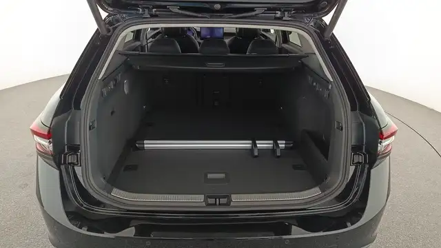 Skoda Superb view 7