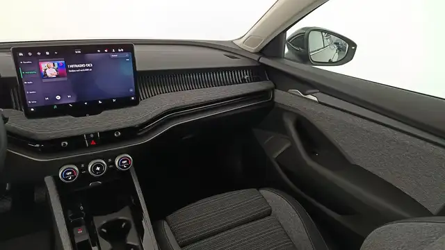 Skoda Superb view 15