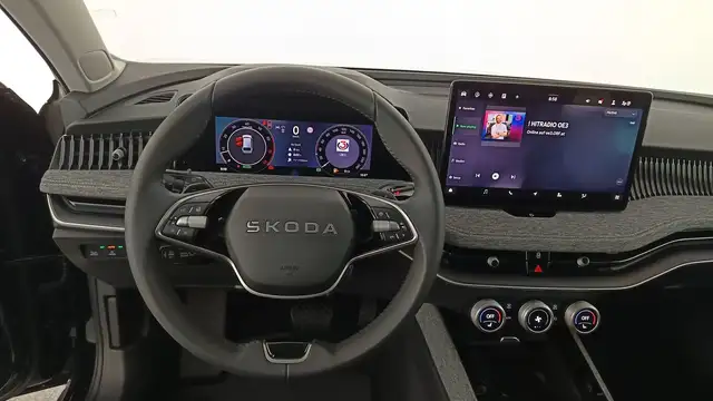 Skoda Superb view 12