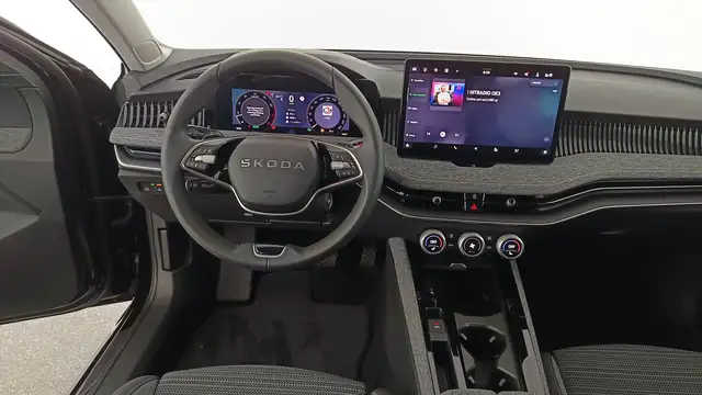 Skoda Superb view 14