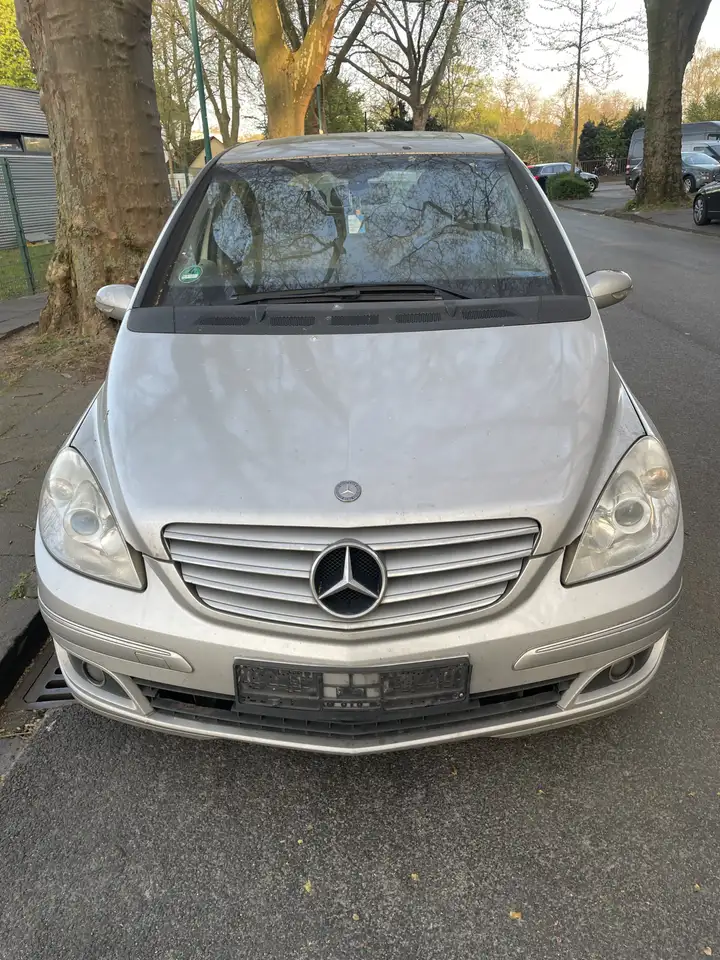 Mercedes-Benz B 170