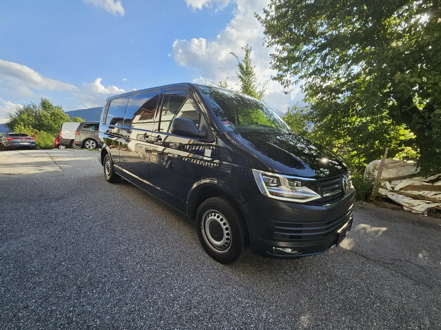 Volkswagen T6 Transporter Doka-Fahrgestell LR 2,0 TDI 4Motion BMT Schwarz - 1