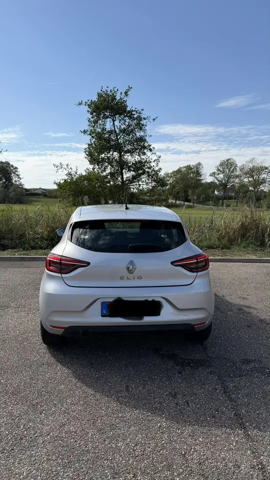 Renault Clio Citadine 5 portes — photo 2