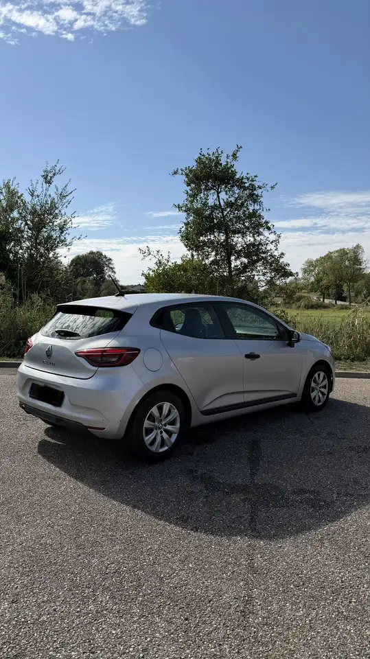 Renault Clio Citadine 5 portes — photo 3