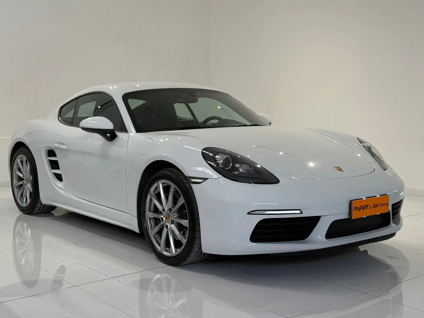 Porsche 718 cayman 2.0 300 cv PDK Chrono pack Белый - 1