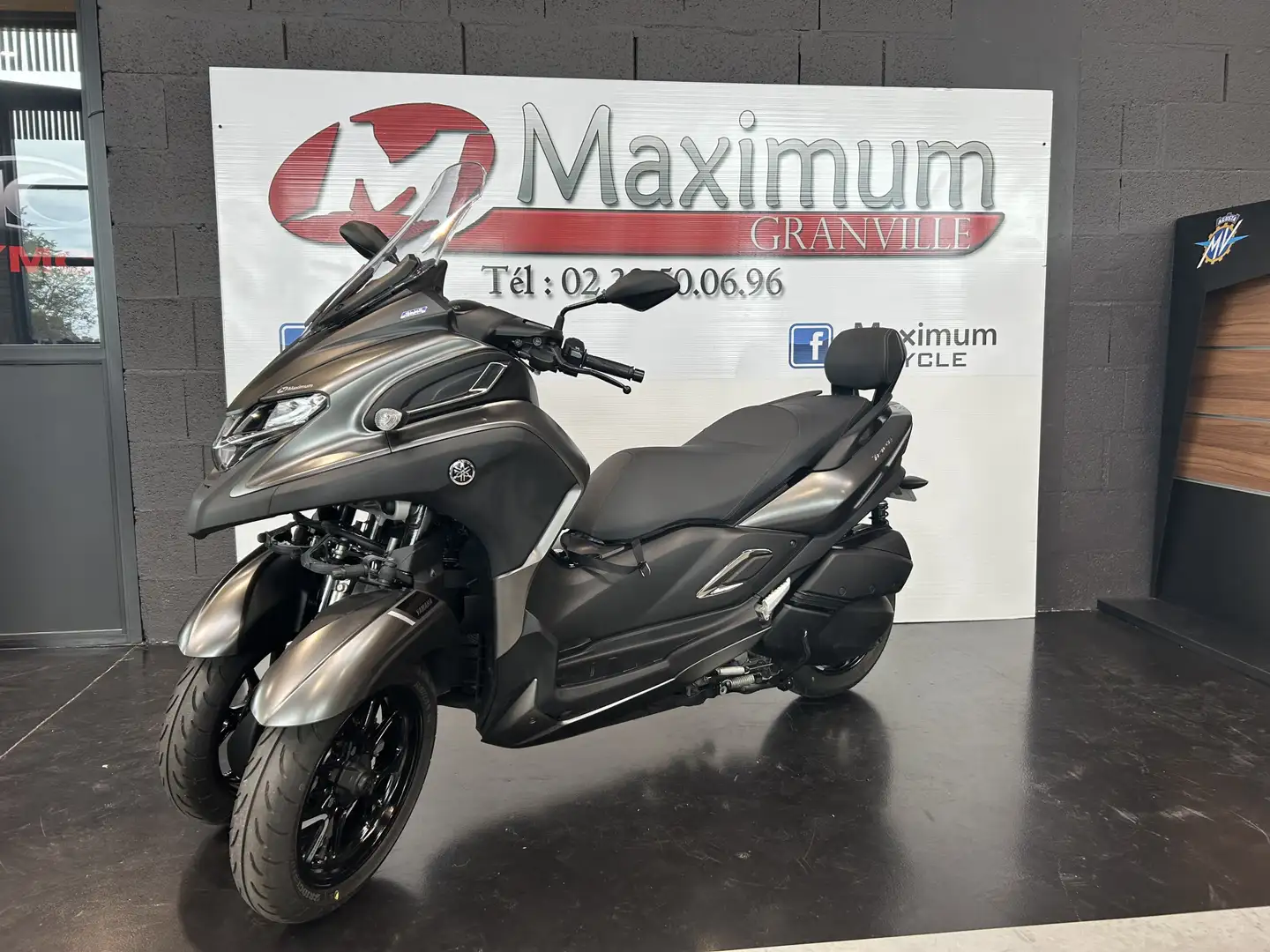 Yamaha TriCity Gri - 2