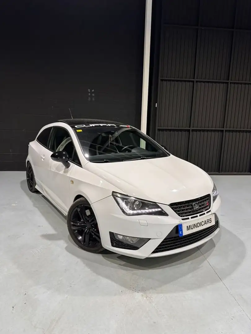 SEAT Ibiza SC 1.4 TSI 180cv Cupra DSG Weiß - 2