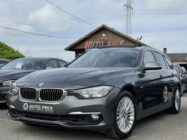 BMW 318 iA Touring Luxury Line Navi LED Pano Keyless Full