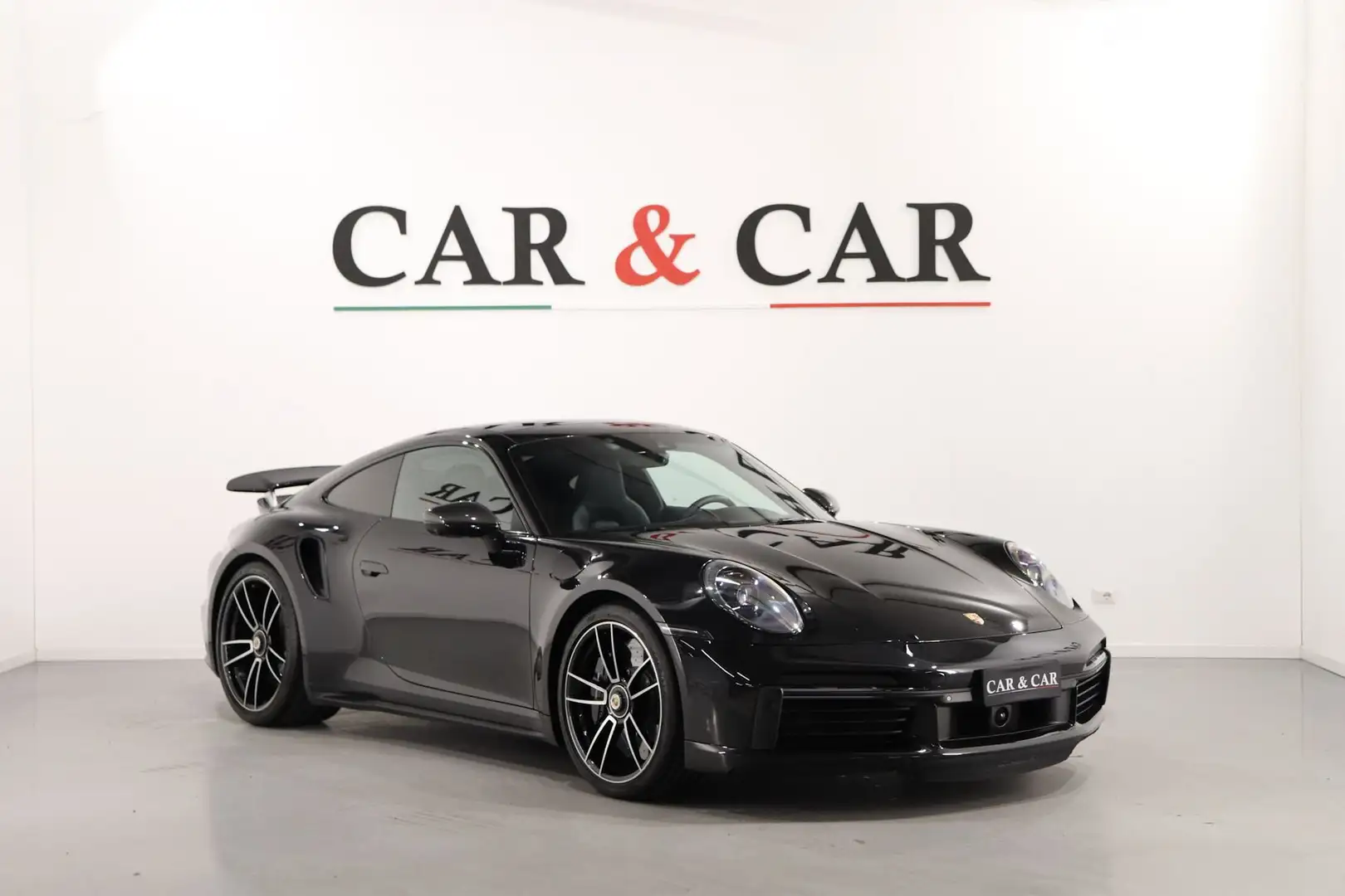 Porsche 992 992 Turbo S Coupé Schwarz - 1