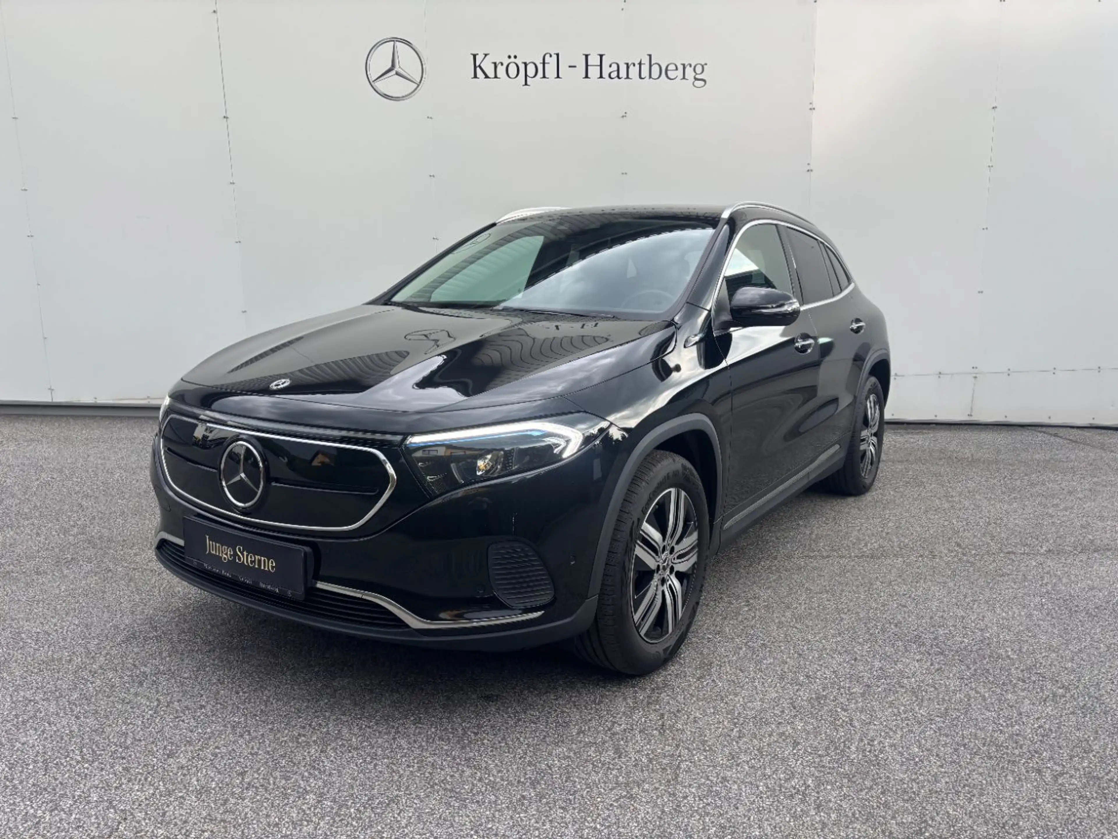 Mercedes-Benz EQA 300 4MATIC Distr KeyGo PTS Shz LED Ambi eHeck — photo 2