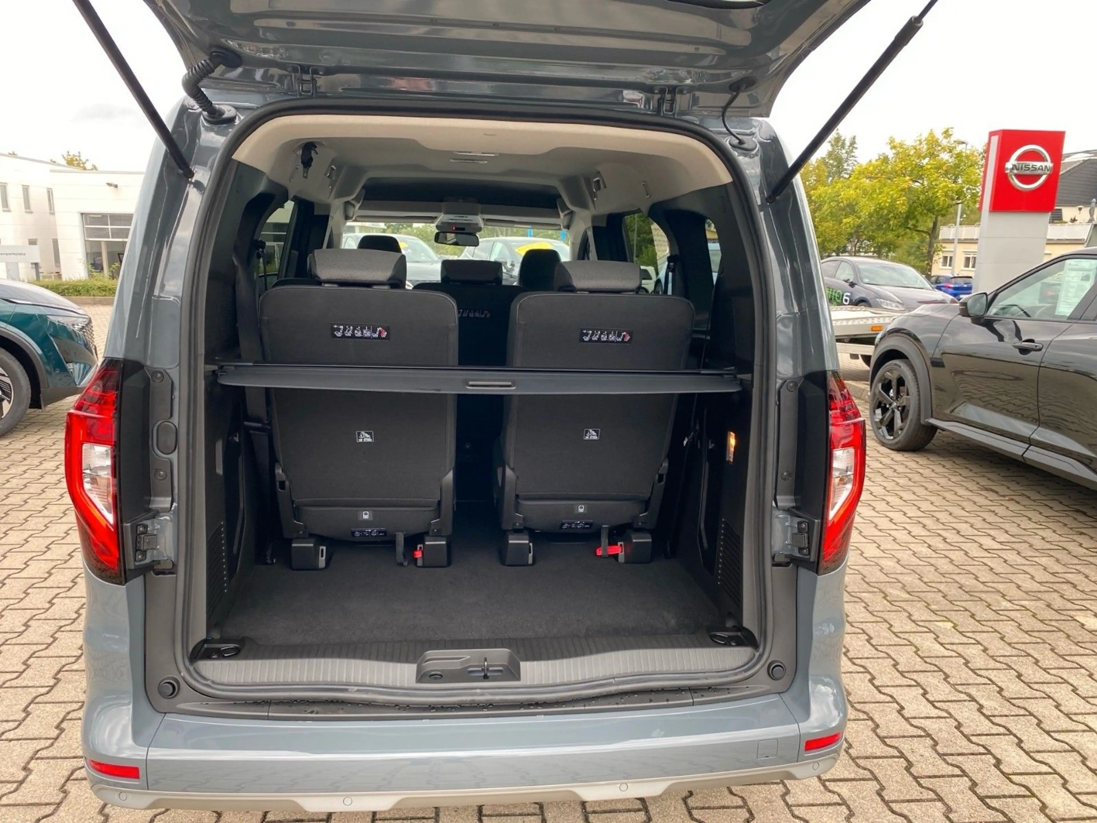 Nissan Townstar Kombi L2 Tekna 7-sitzer LED Navi — photo 12