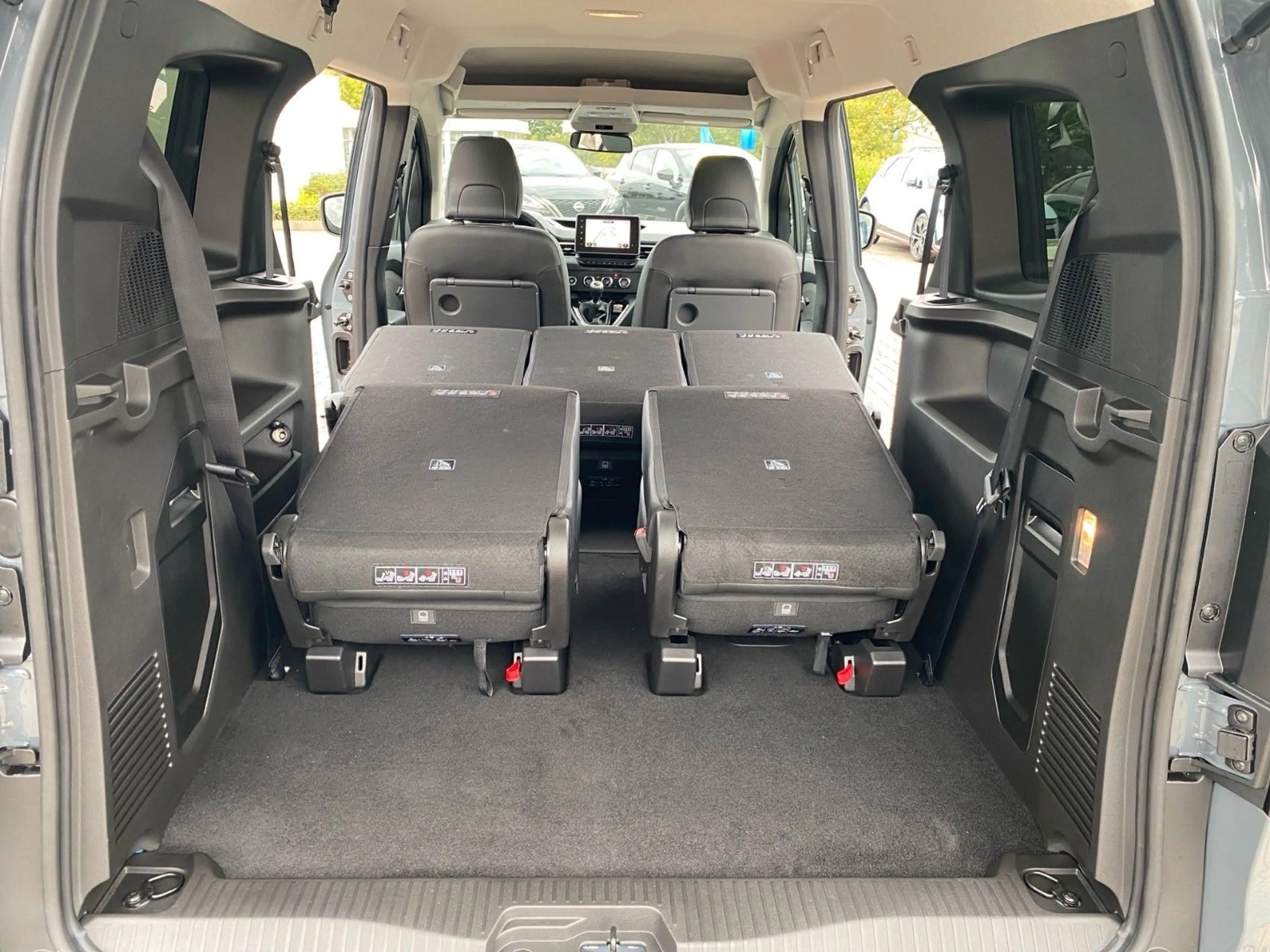 Nissan Townstar Kombi L2 Tekna 7-sitzer LED Navi — photo 14