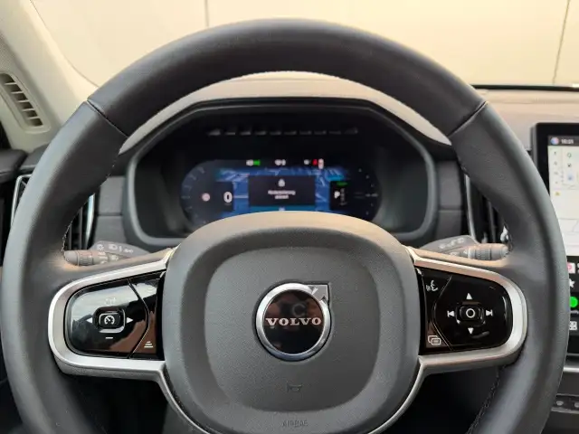 Volvo XC90 T8 AWD PHEV 18,8kWh Plus Bright Ansicht 11