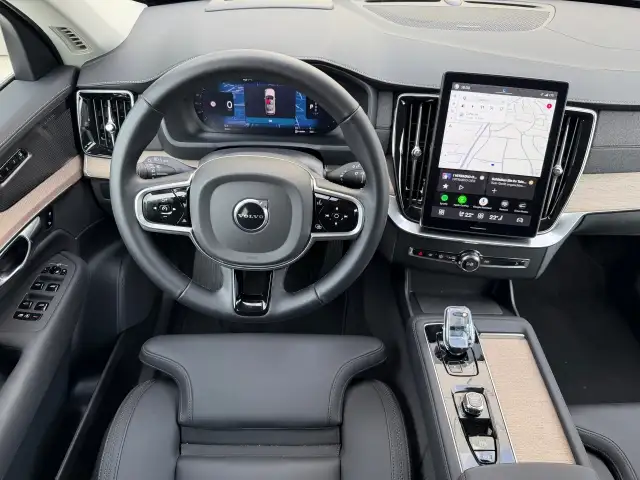 Volvo XC90 T8 AWD PHEV 18,8kWh Plus Bright Ansicht 6