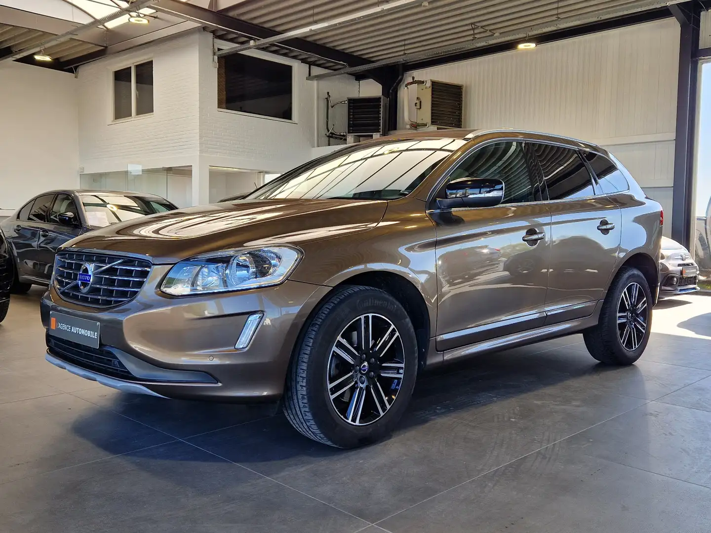 Volvo XC60 2.0 D3  Geartronic - Garantie 12M Brun - 2