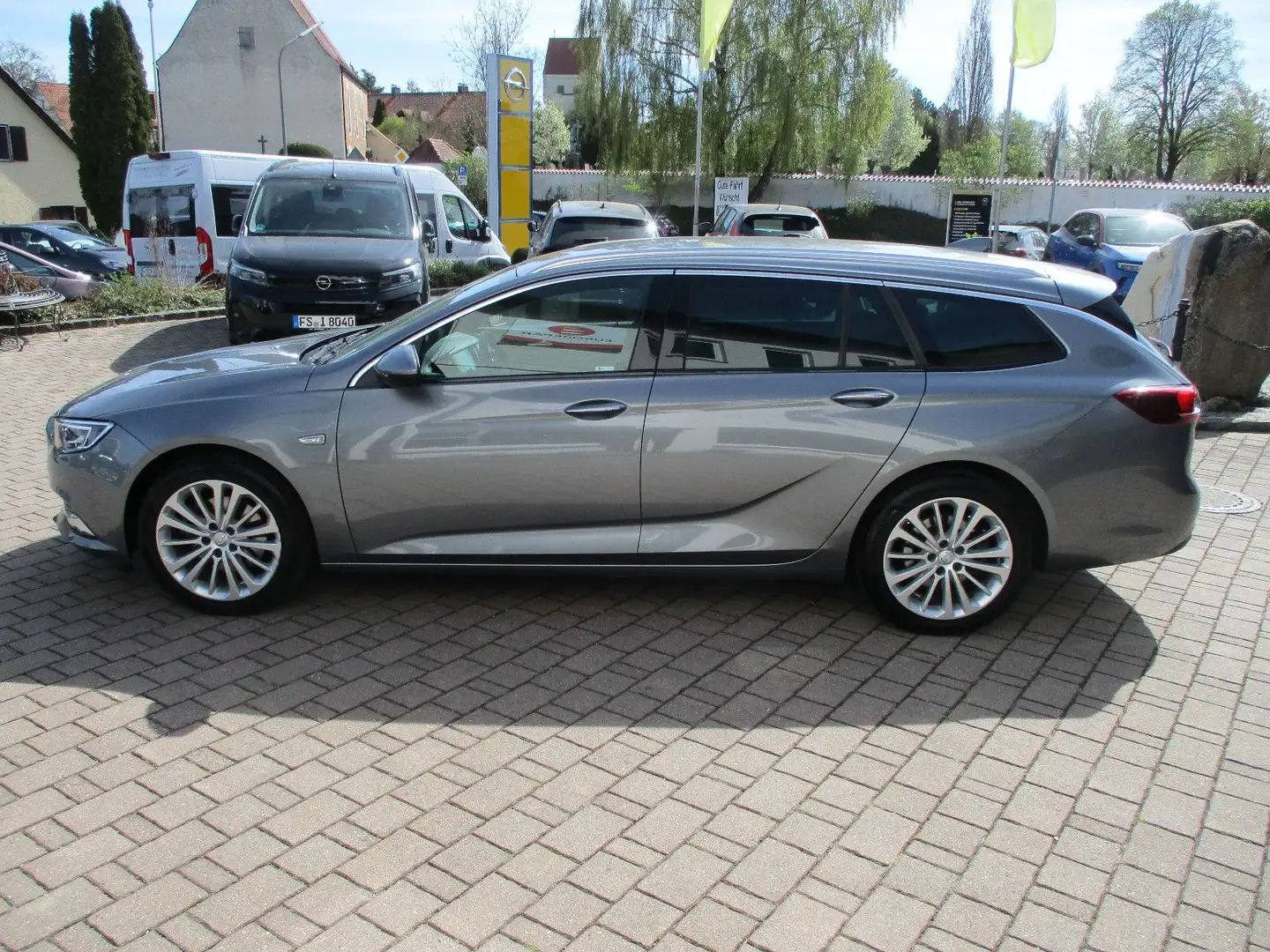 Opel Insignia B ST Exclusive 4x4 Bi-Turbo 210PS AT Grijs - 2