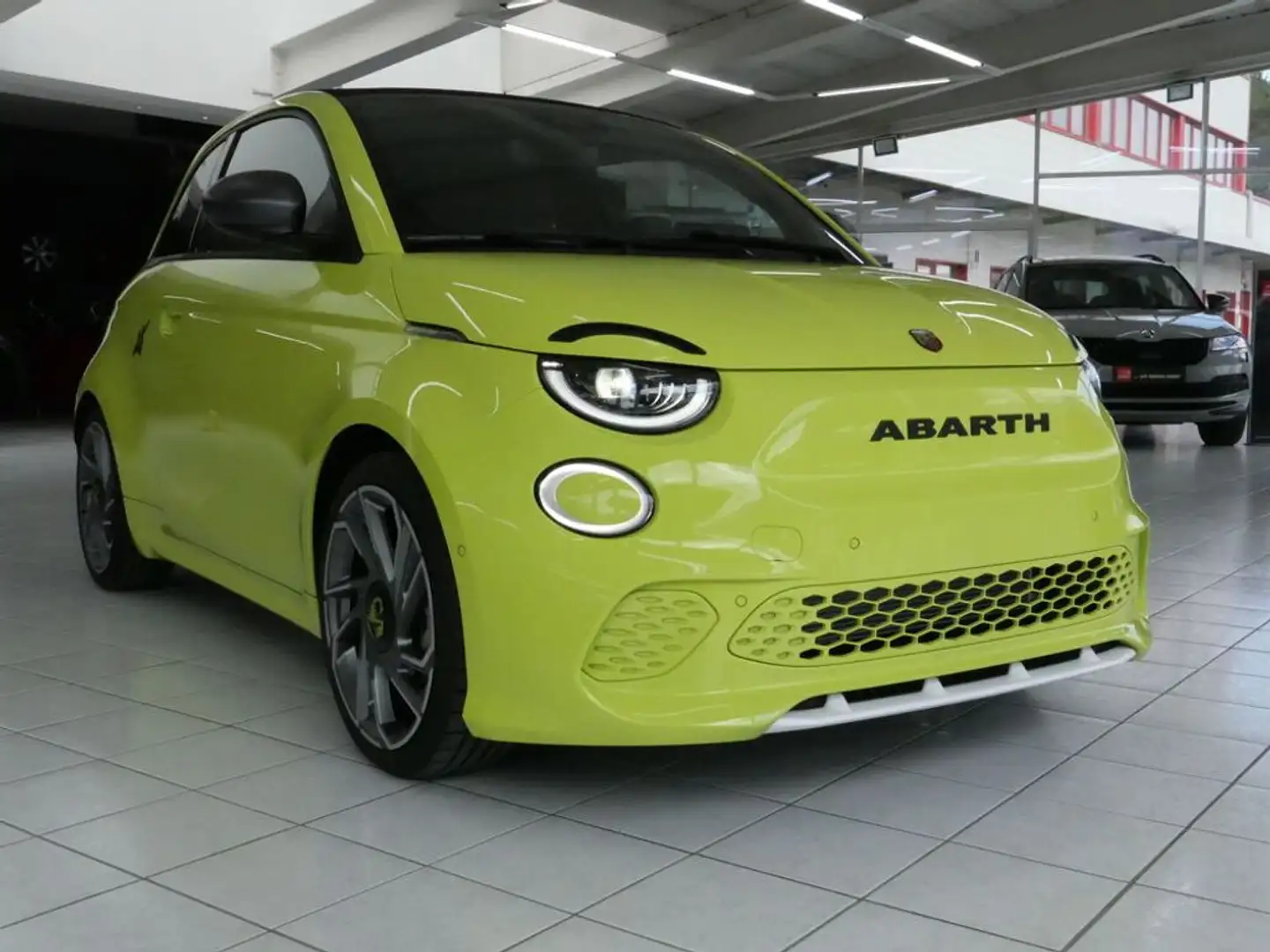 Abarth 500 500e Cabrio Turismo *SPORTPAKET*CARPLAY*LED* Grün - 1