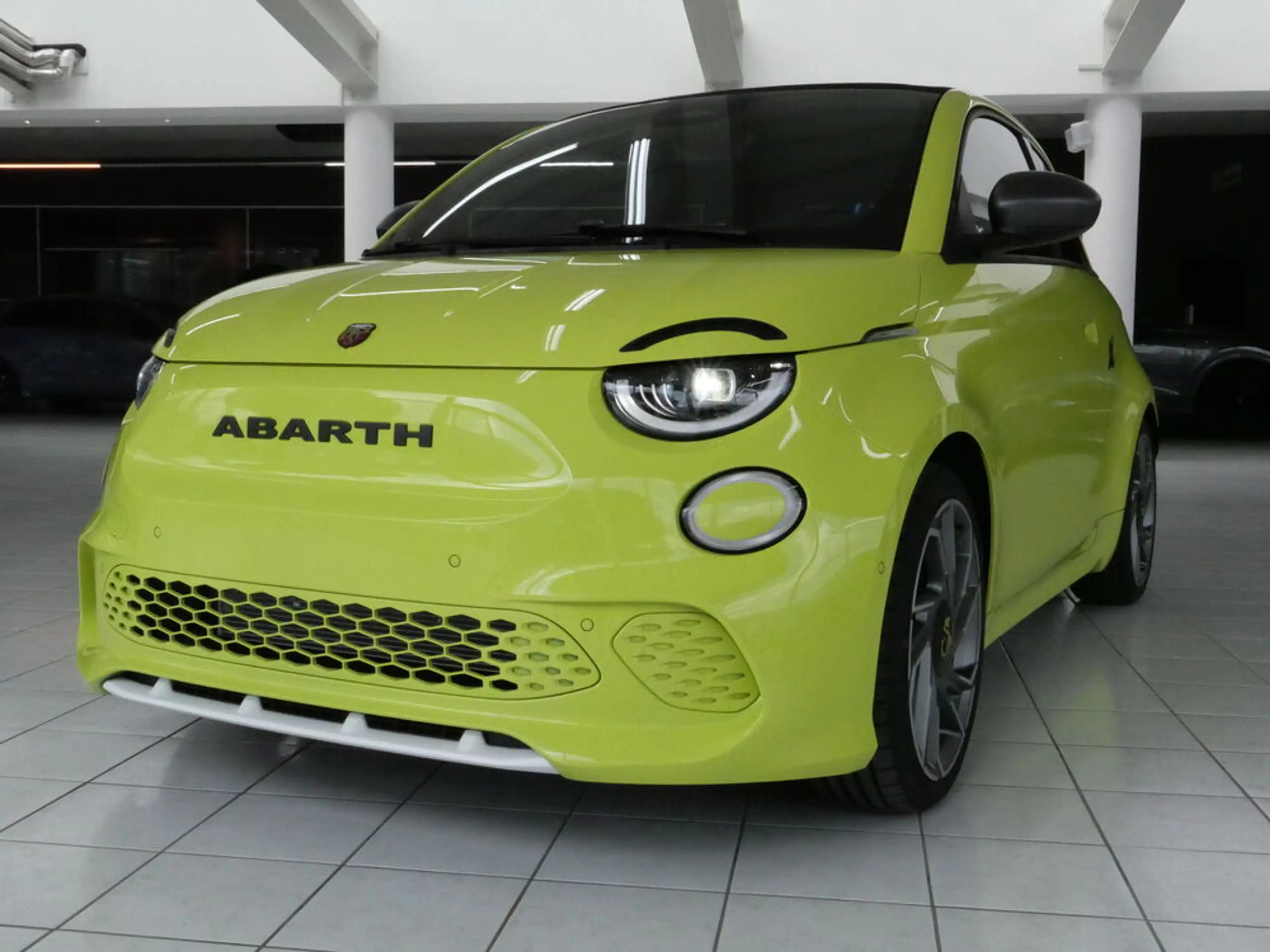 Abarth 500 500e Cabrio Turismo *SPORTPAKET*CARPLAY*LED* — photo 3