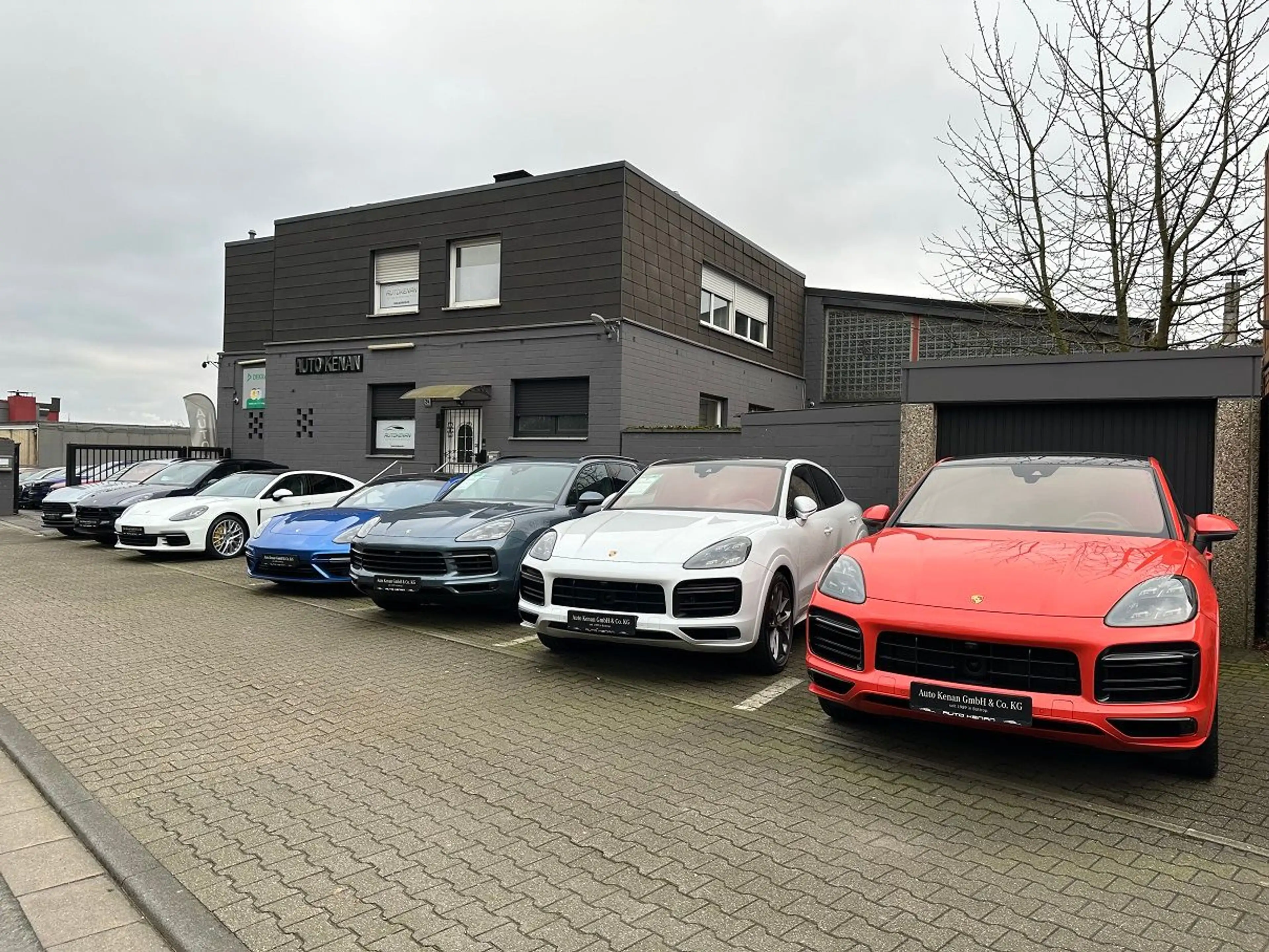 Porsche Cayenne Coupe E-Hybrid Inno/PDCC/BURM/5xDispl/22 — photo 7