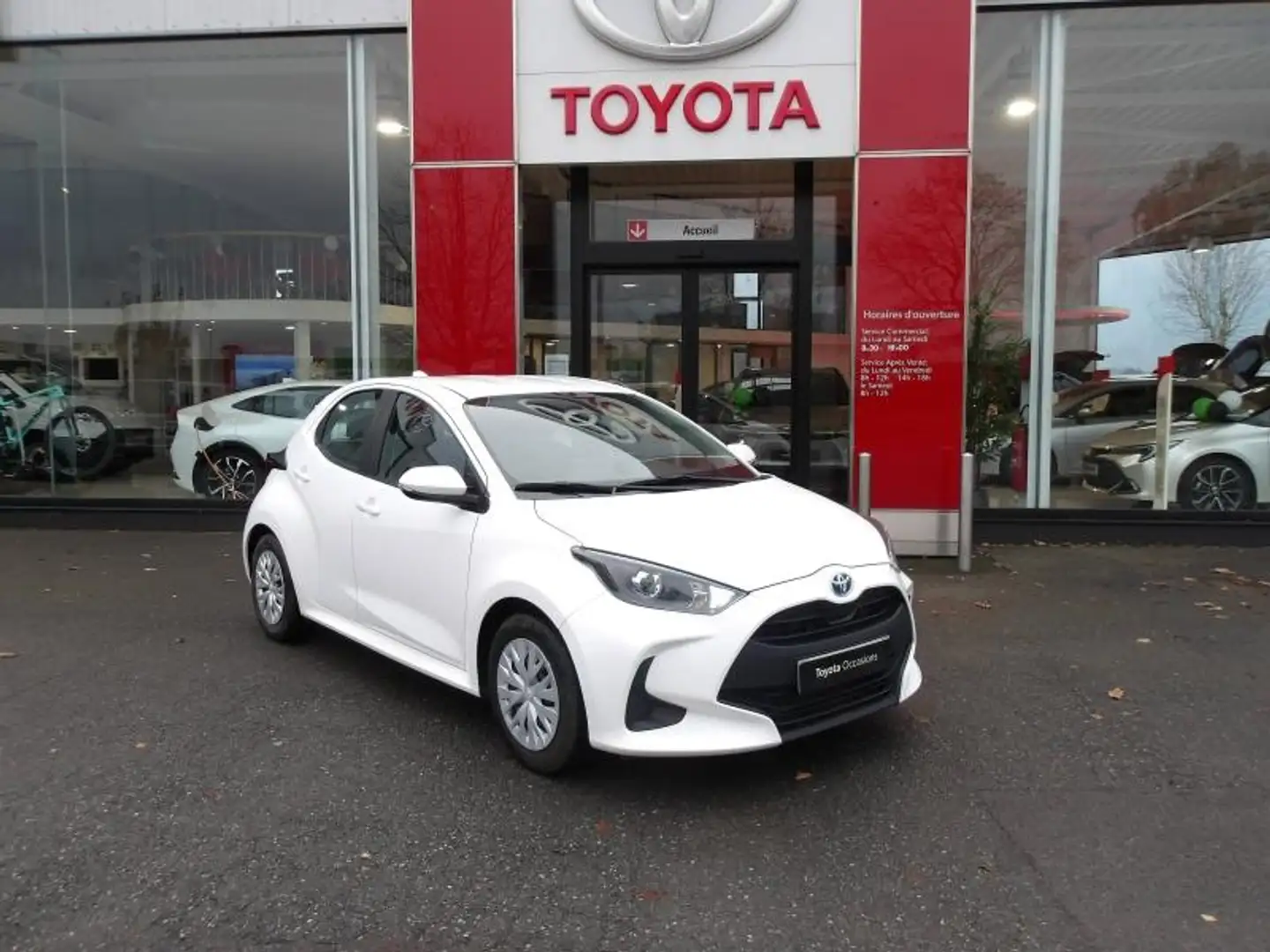 Toyota Yaris 116h Dynamic 5p MY21 Blanc - 1