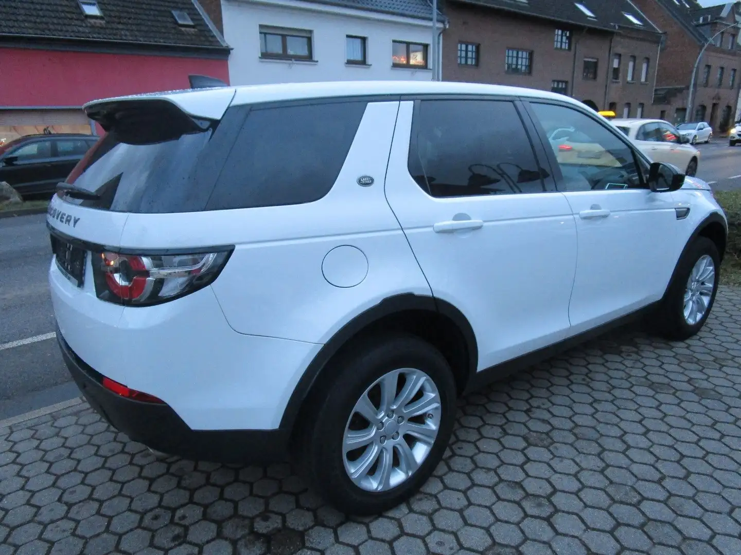 Land Rover Discovery Sport TD4 110kW 4WD PURE Blanco - 2