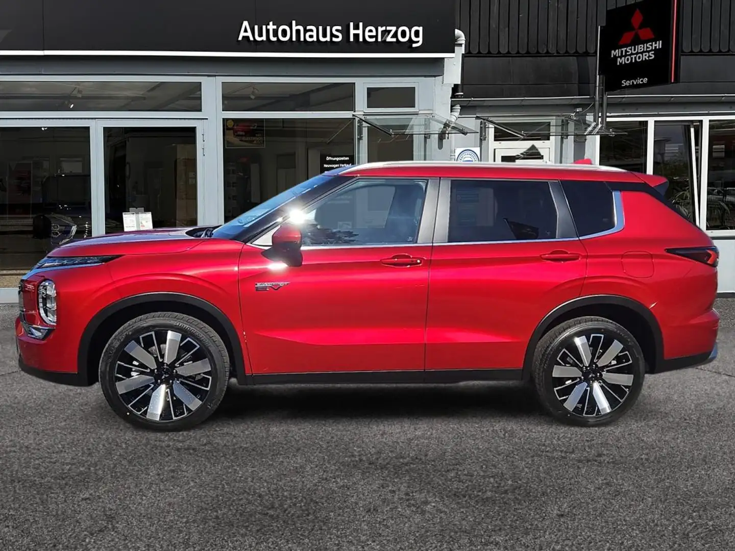 Mitsubishi Outlander Outlander 2.4L PHEV Intro Edition ❗sofort verfügba Rot - 2