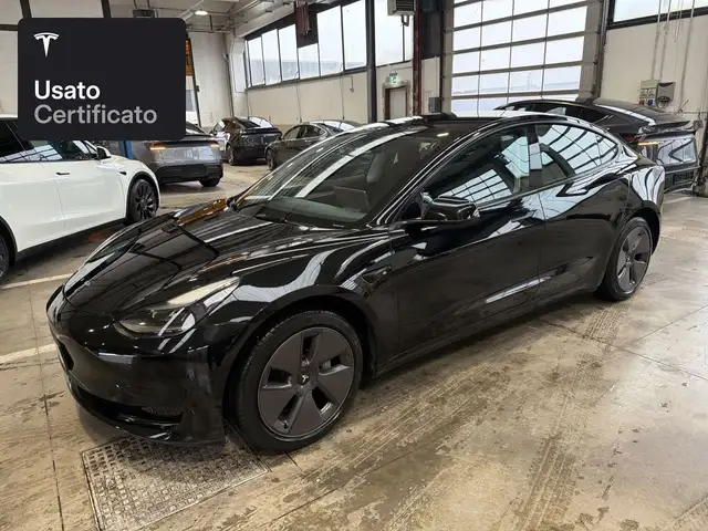 Tesla Model 3 Rear-Wheel Drive