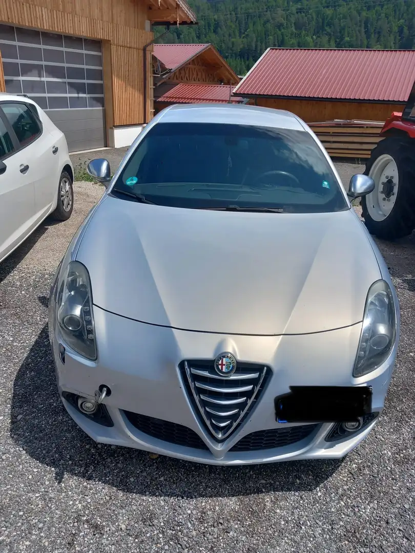 Alfa Romeo Giulietta Quadrifoglio Verde - 2
