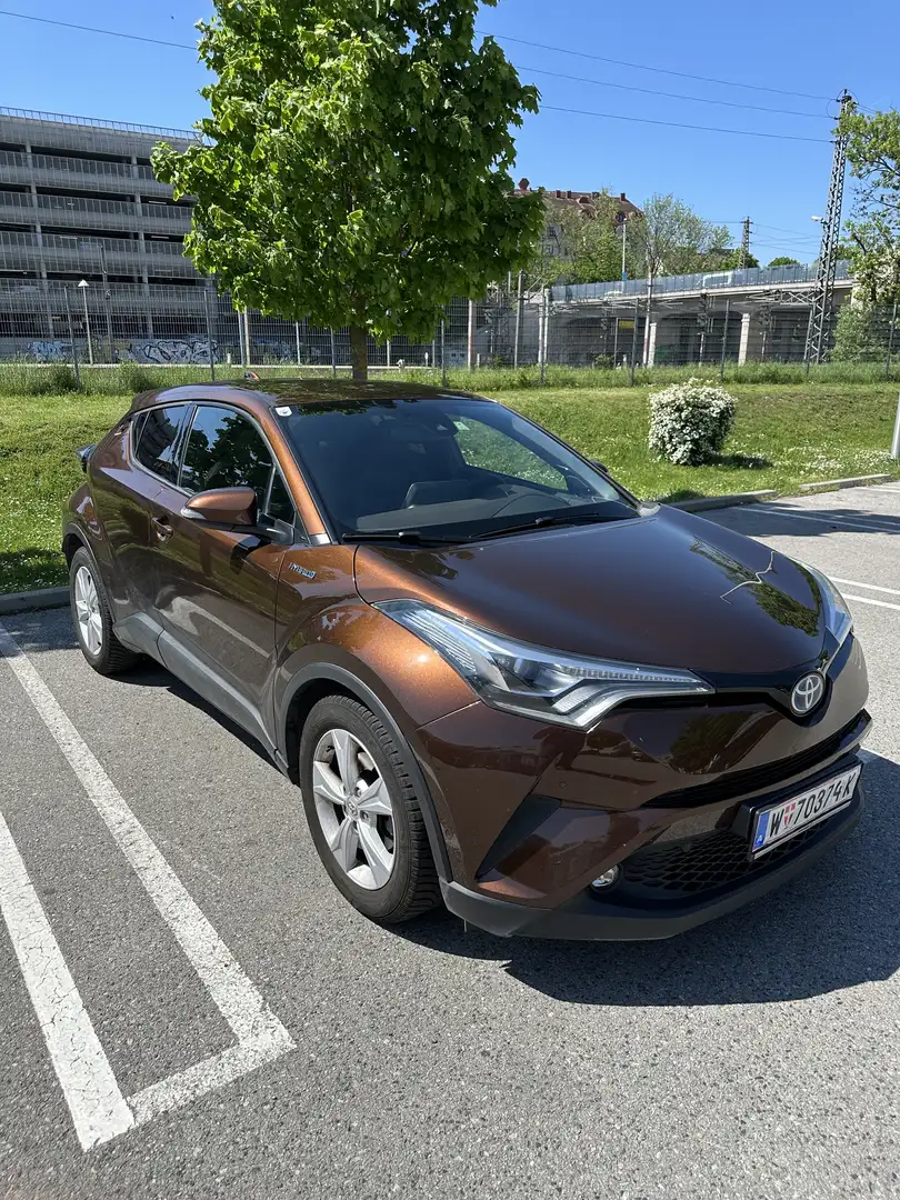 Toyota C-HR Hybrid Lounge - 2