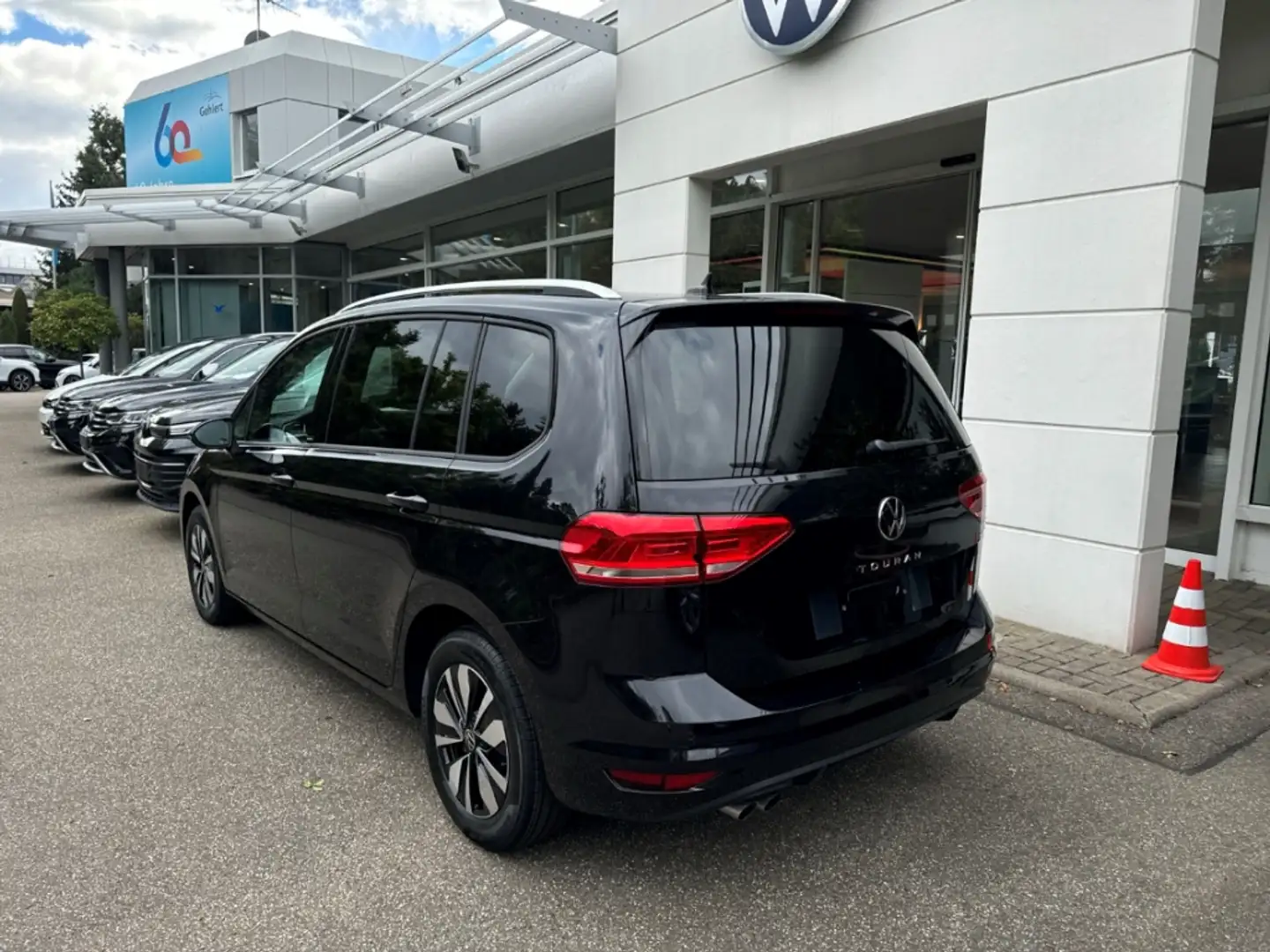 Volkswagen Touran Move 2.0 TDI DSG 7-Sitzer ACC El. Heckklappe Schwarz - 2