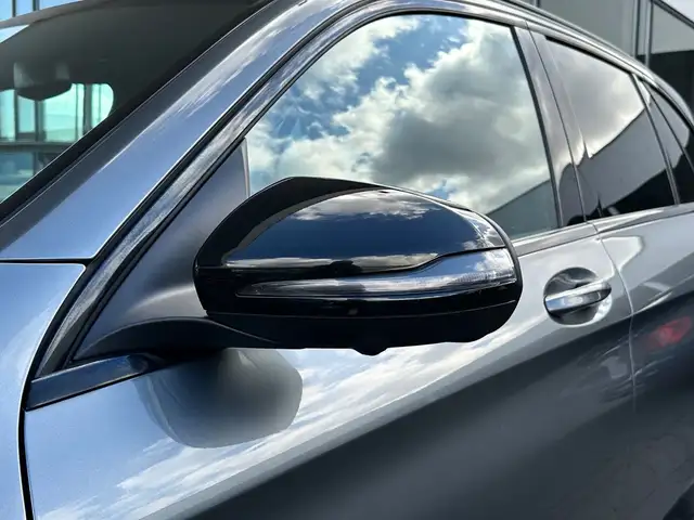 Mercedes-Benz GLC view 10