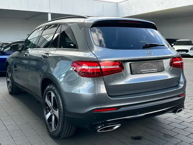 Mercedes-Benz GLC view 3