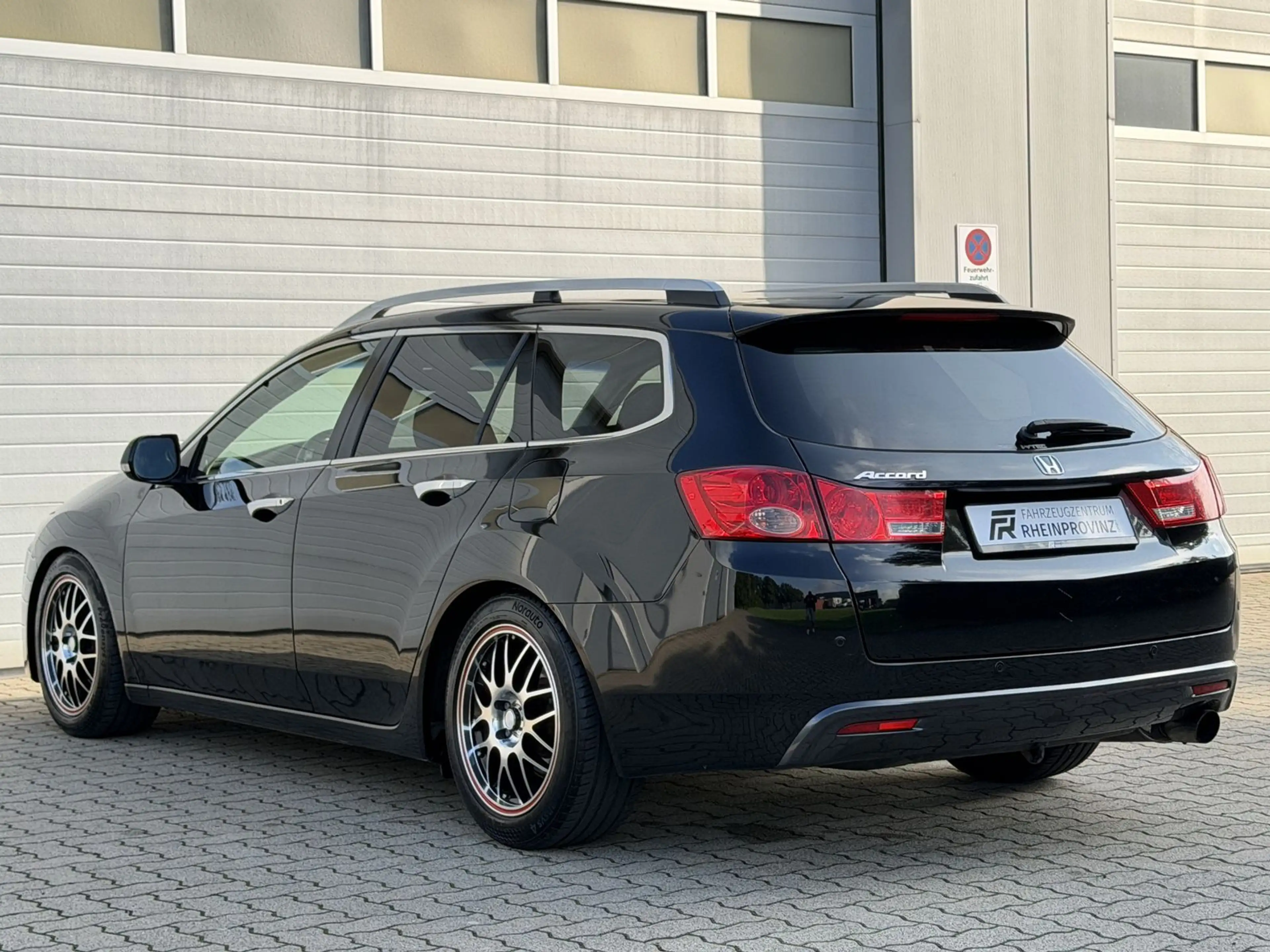 Honda Accord Lifestyle 2.0 Bi-Xenon/Klima/PDC/SHZ — photo 4