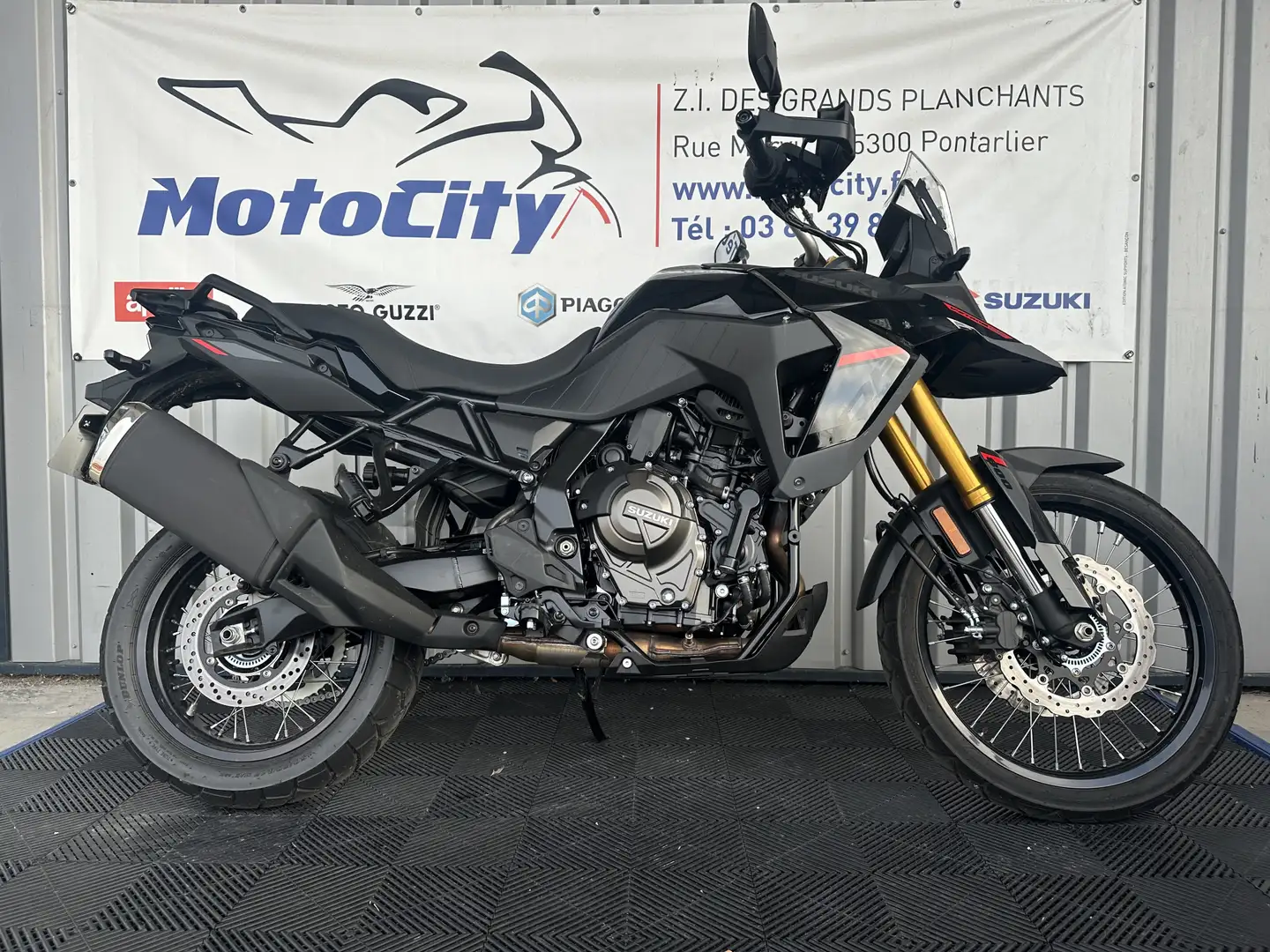 Suzuki V-Strom 800DE - 1