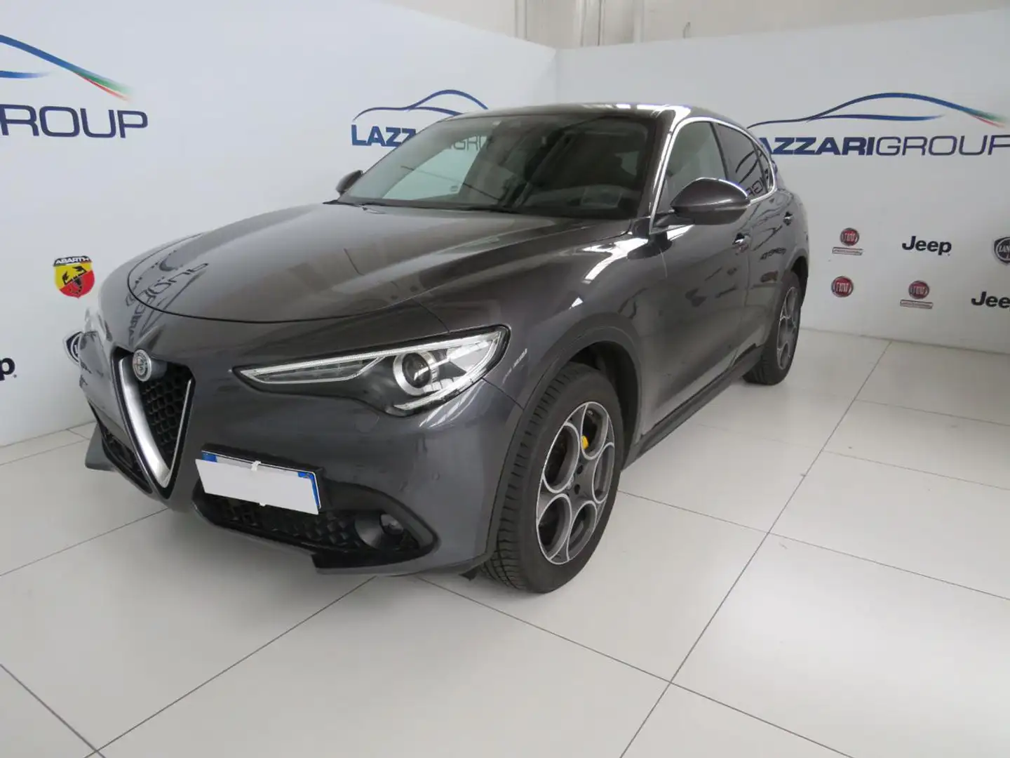 Alfa Romeo Stelvio 2.2 Turbodiesel 190 CV AT8 Q4 Executive MY19 Grigio - 1