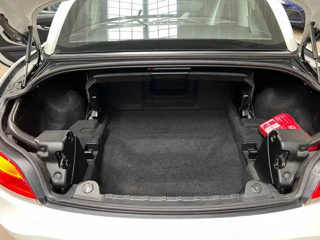 BMW Z4 view 9