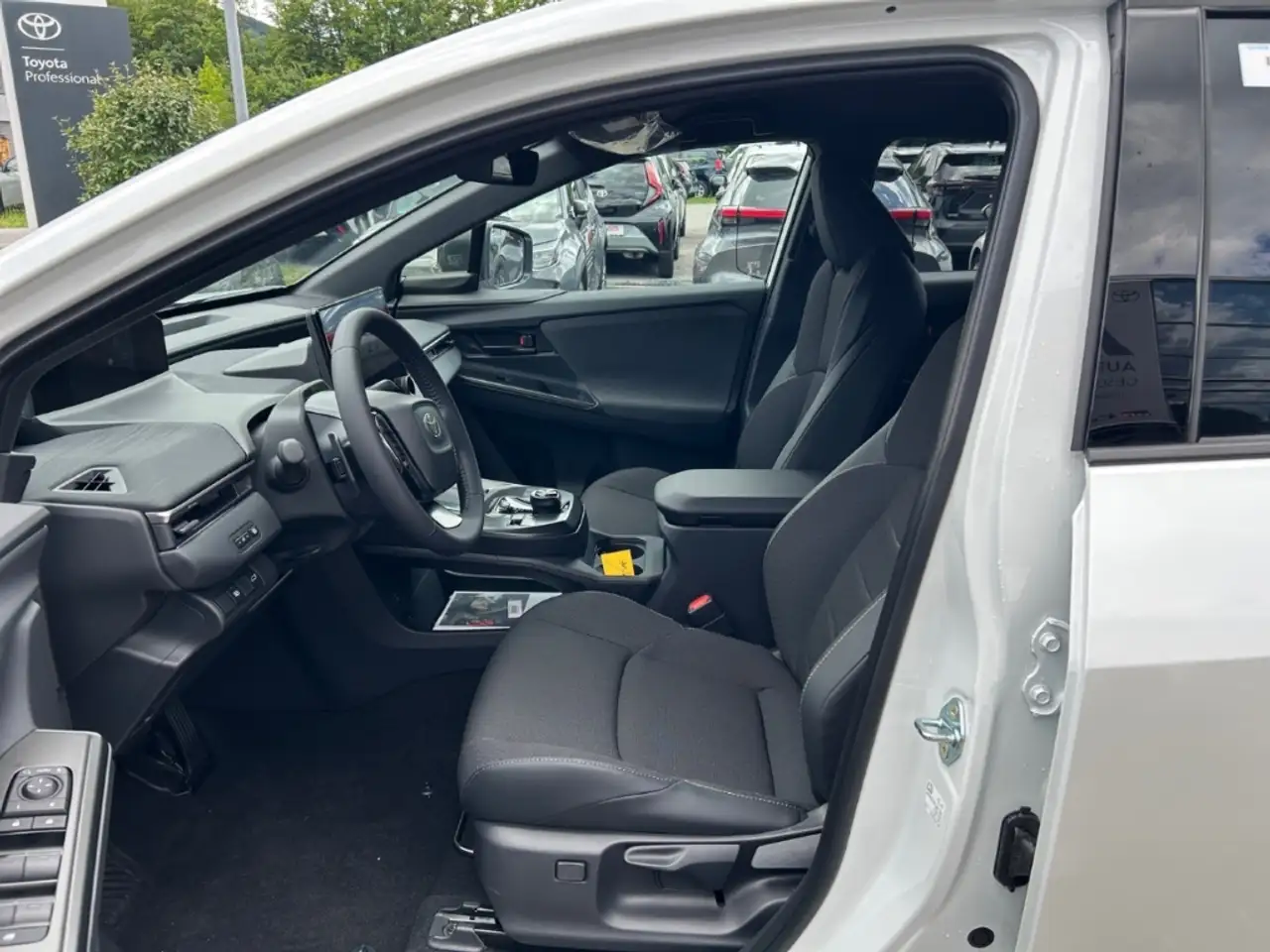 Toyota C-HR C-HR+ 165 kW 4x2 Teamplayer Elektro 11