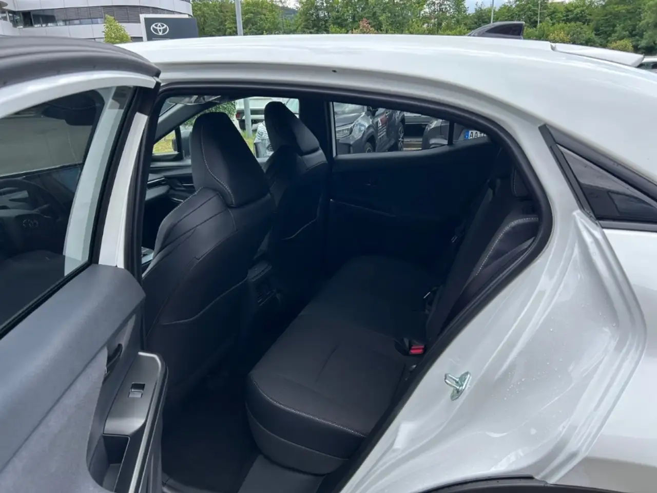 Toyota C-HR C-HR+ 165 kW 4x2 Teamplayer Elektro 12