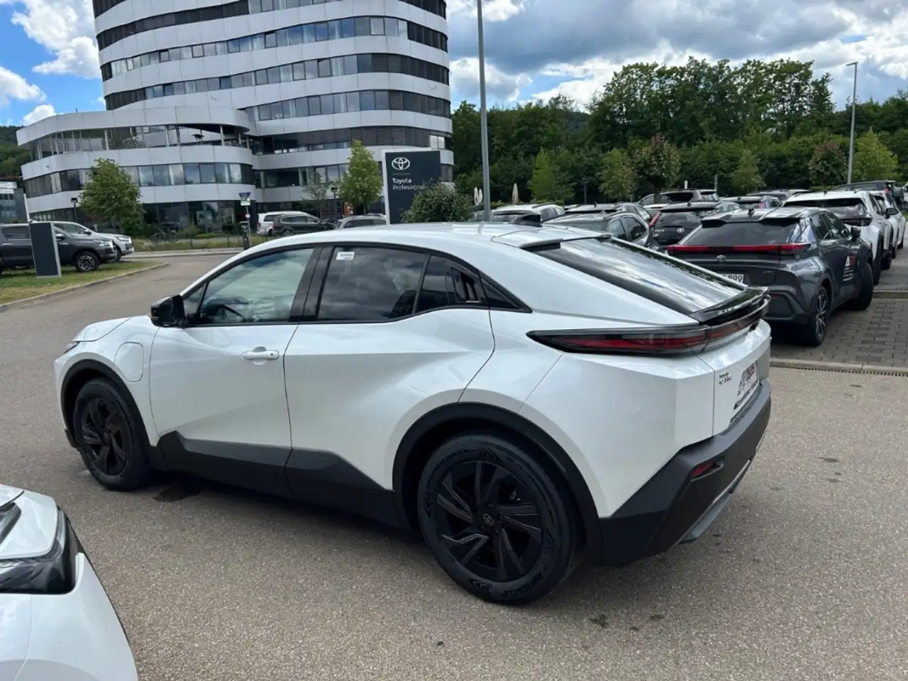 Toyota C-HR C-HR+ 165 kW 4x2 Teamplayer Elektro 6